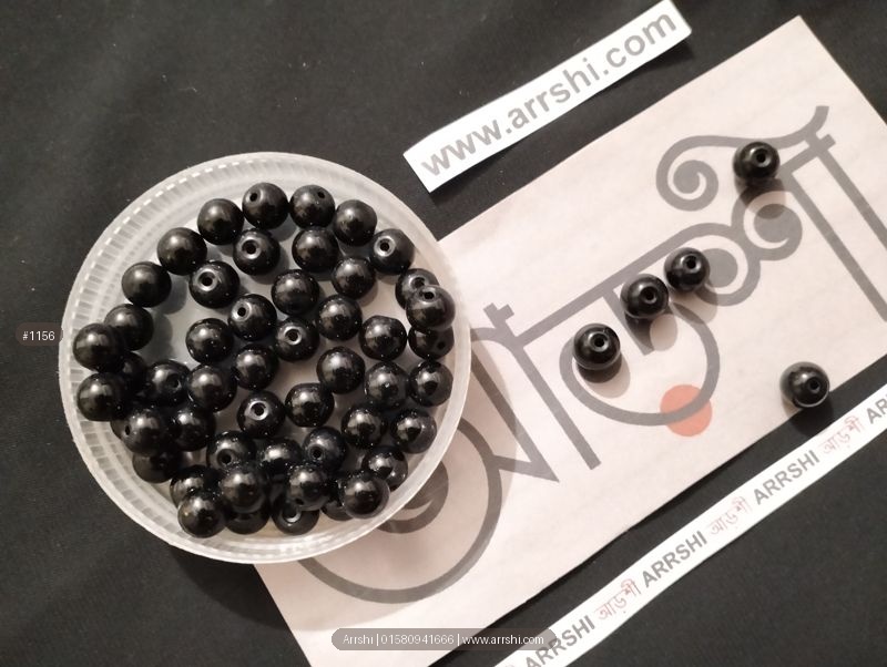 পুতি - কালো