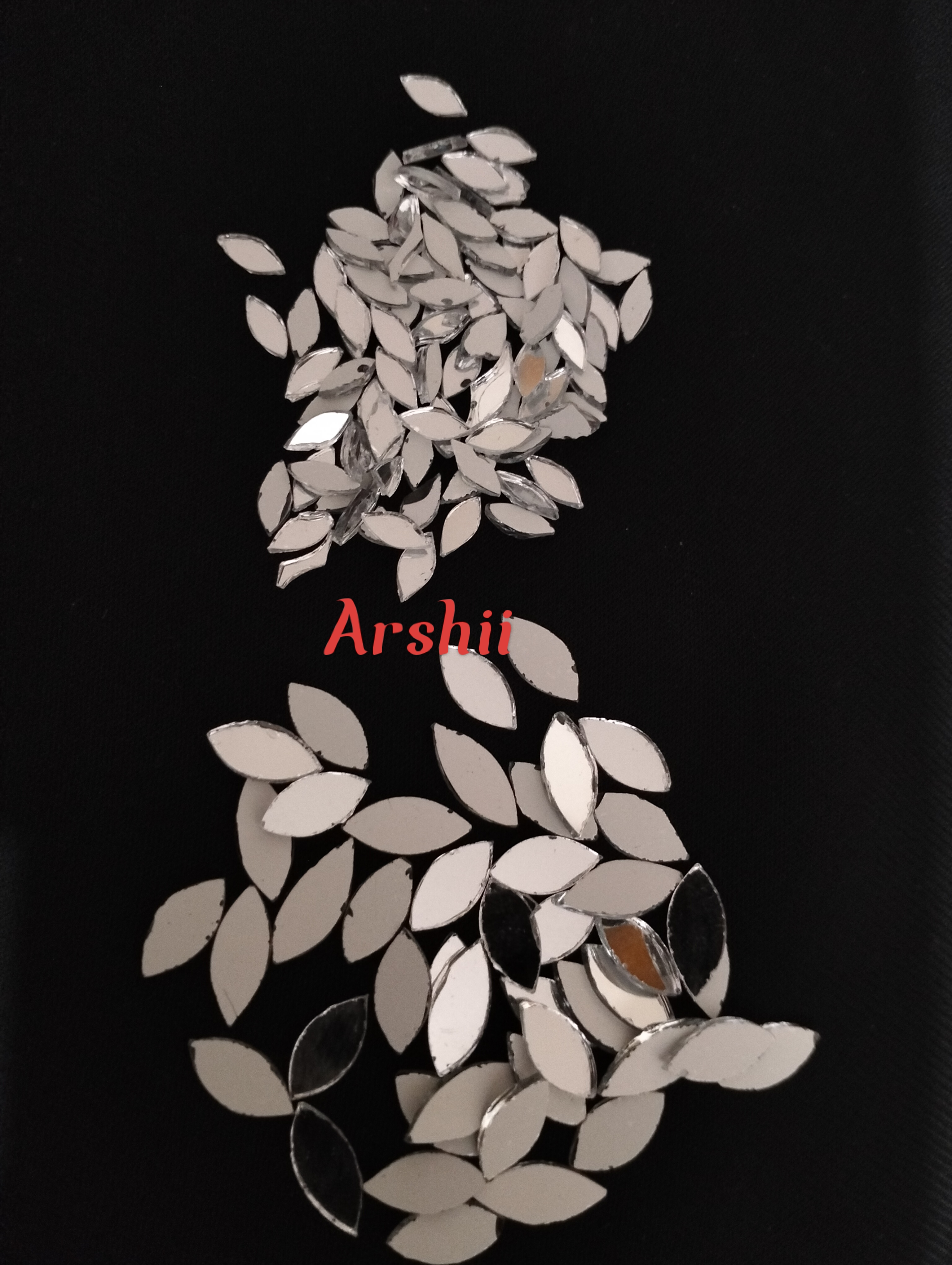 মিরর - পাতা